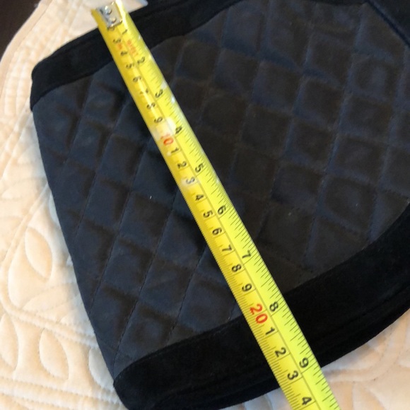 👛Vintage Salvatore Ferragamo Suede trim, tufted raised fabric, leather strap bag - Picture 11 of 13